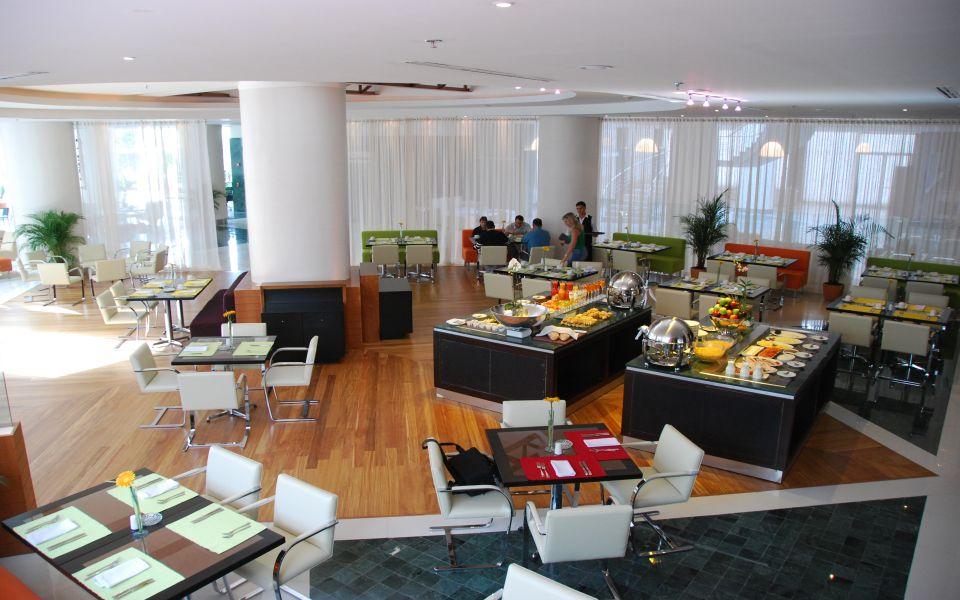 Pestana Caracas Premium City & Conference Hotel Restaurant photo